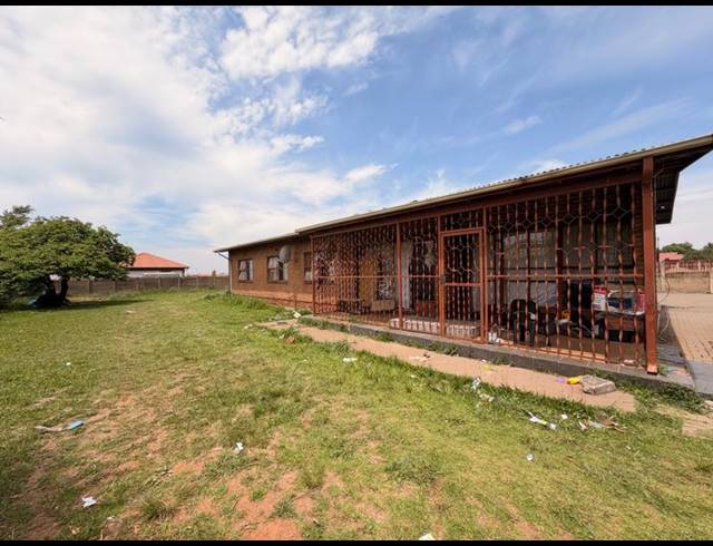 9 BEDROOM HOUSE FOR SALE IN VANDERBIJLPARK CE 3